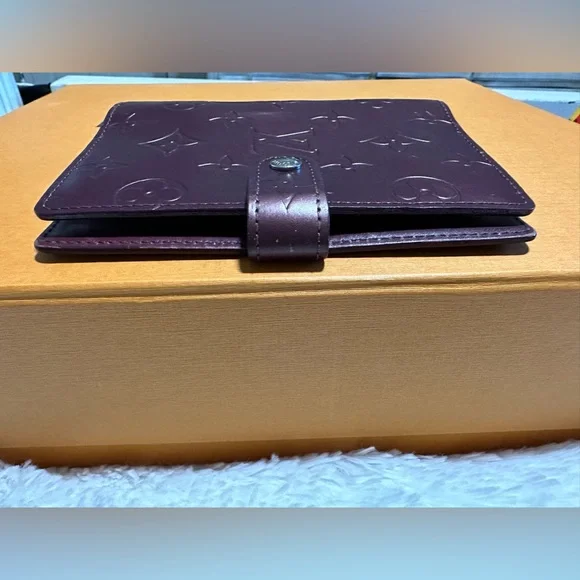 💫 Louis Vuitton RARE Matte Vernis Violet/Purple Leather PM Agenda!! - Picture 10 of 16